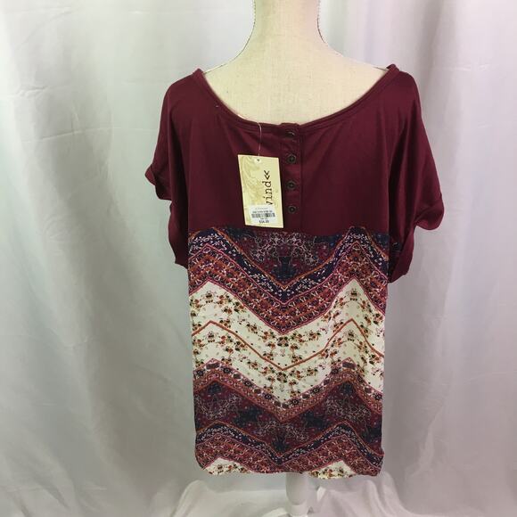 Rewind Floral Chevron Tee Maroon White Large - Picture 6 of 14